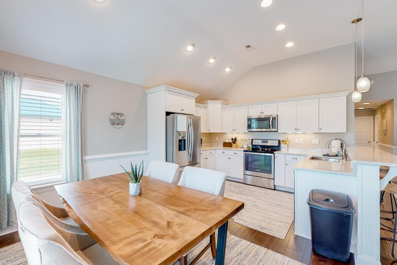 Coastal Serenity - Unit A - Floor *