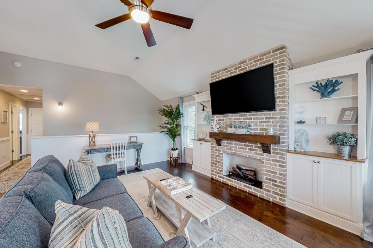 Coastal Serenity - Unit A - Floor *