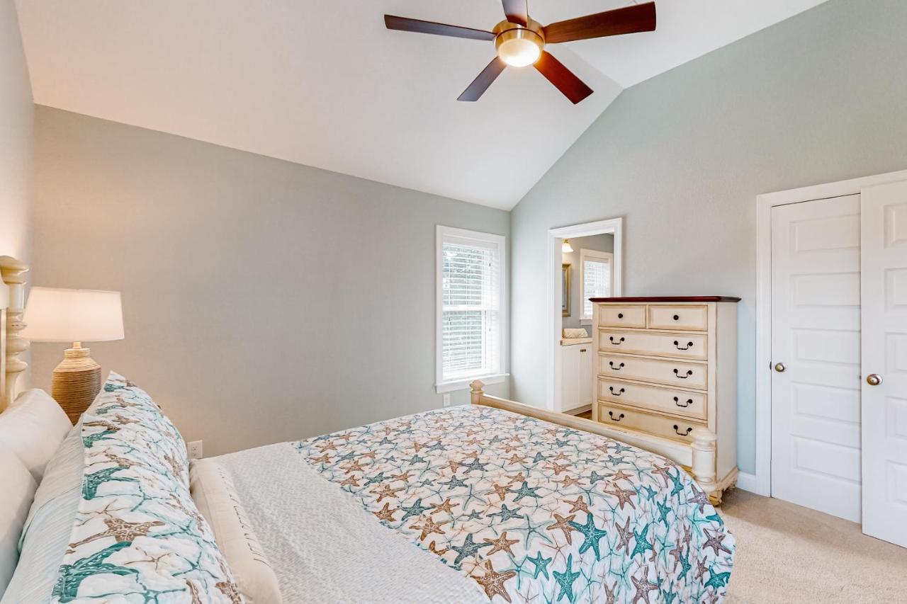 Coastal Serenity - Unit A - Floor Apartment