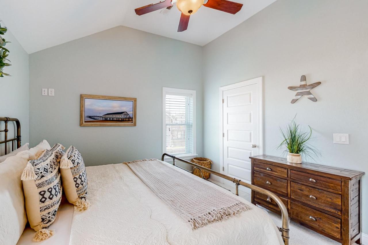 Coastal Serenity - Unit A - Floor Apartment Kill Devil Hills
