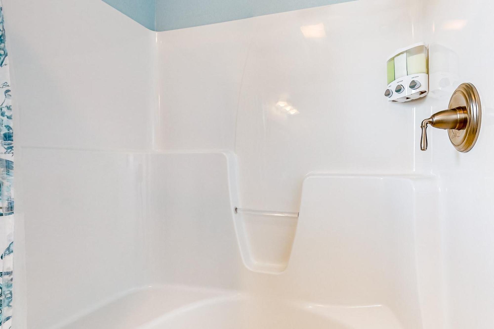 Coastal Serenity - Unit A - Floor Appartement *